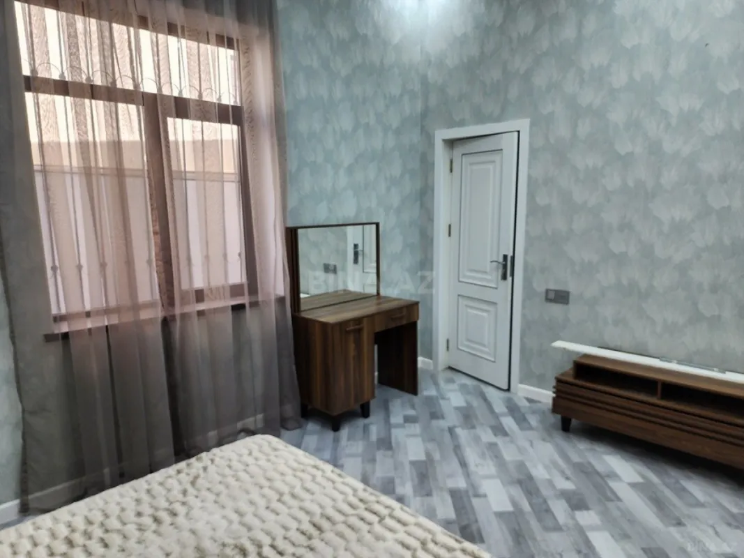 Kirayə verilir 4 otaqlı həyət evi 200 m²