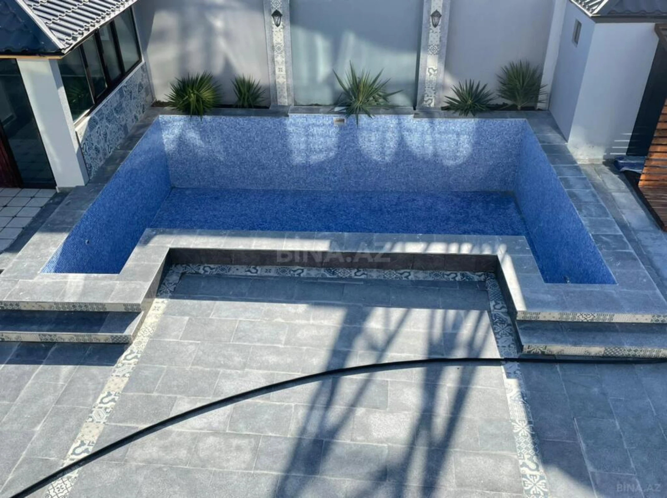 Kirayə verilir 4 otaqlı həyət evi 300 m²