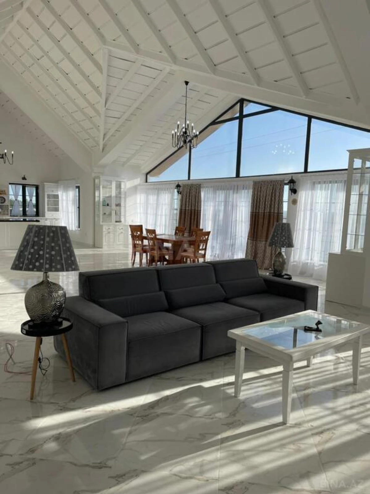 Kirayə verilir 4 otaqlı həyət evi 300 m²