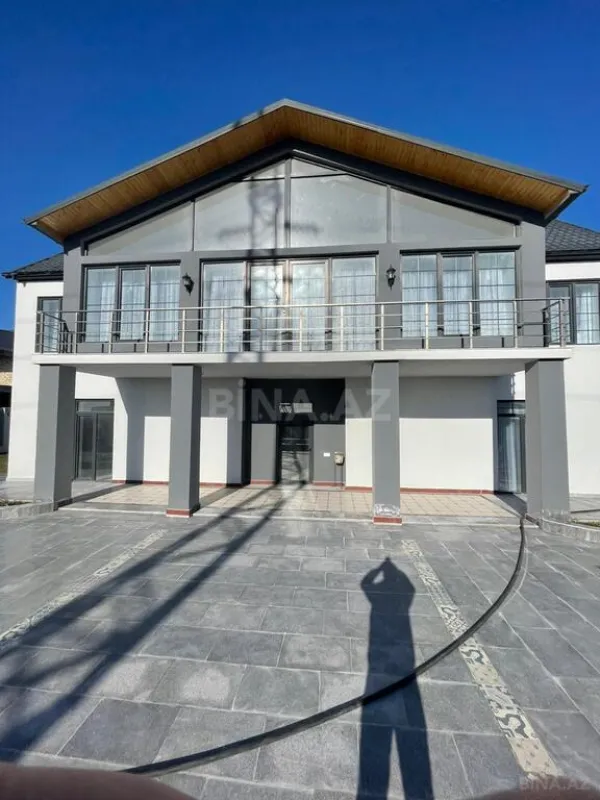 Kirayə verilir 4 otaqlı həyət evi 300 m²