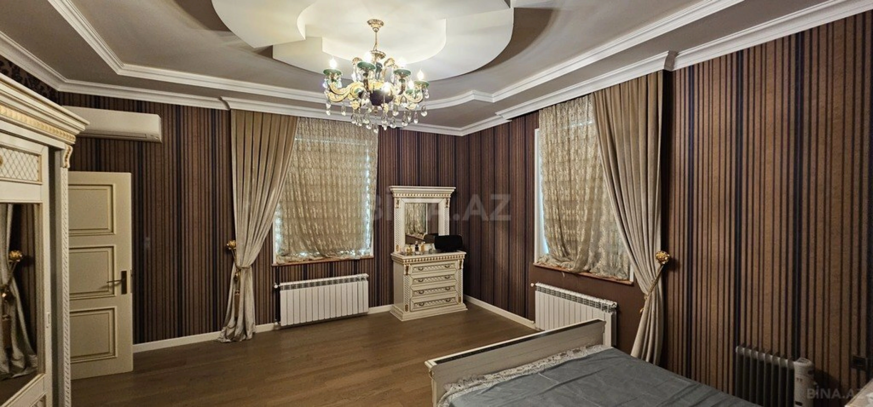 Satılır 6 otaqlı həyət evi 400 m²