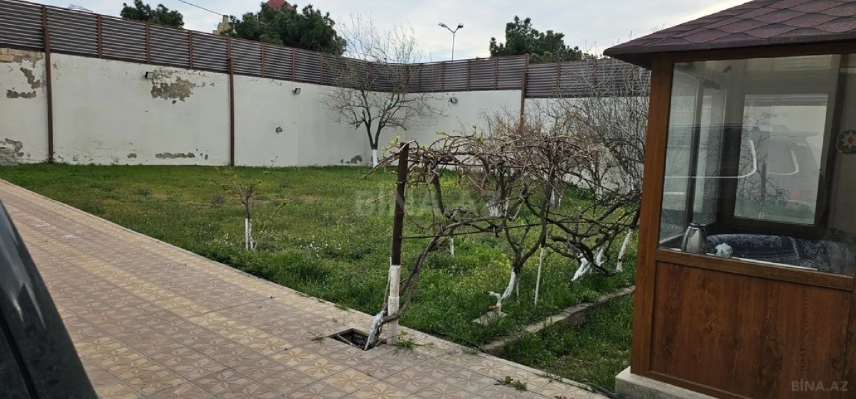 Satılır 6 otaqlı həyət evi 400 m²