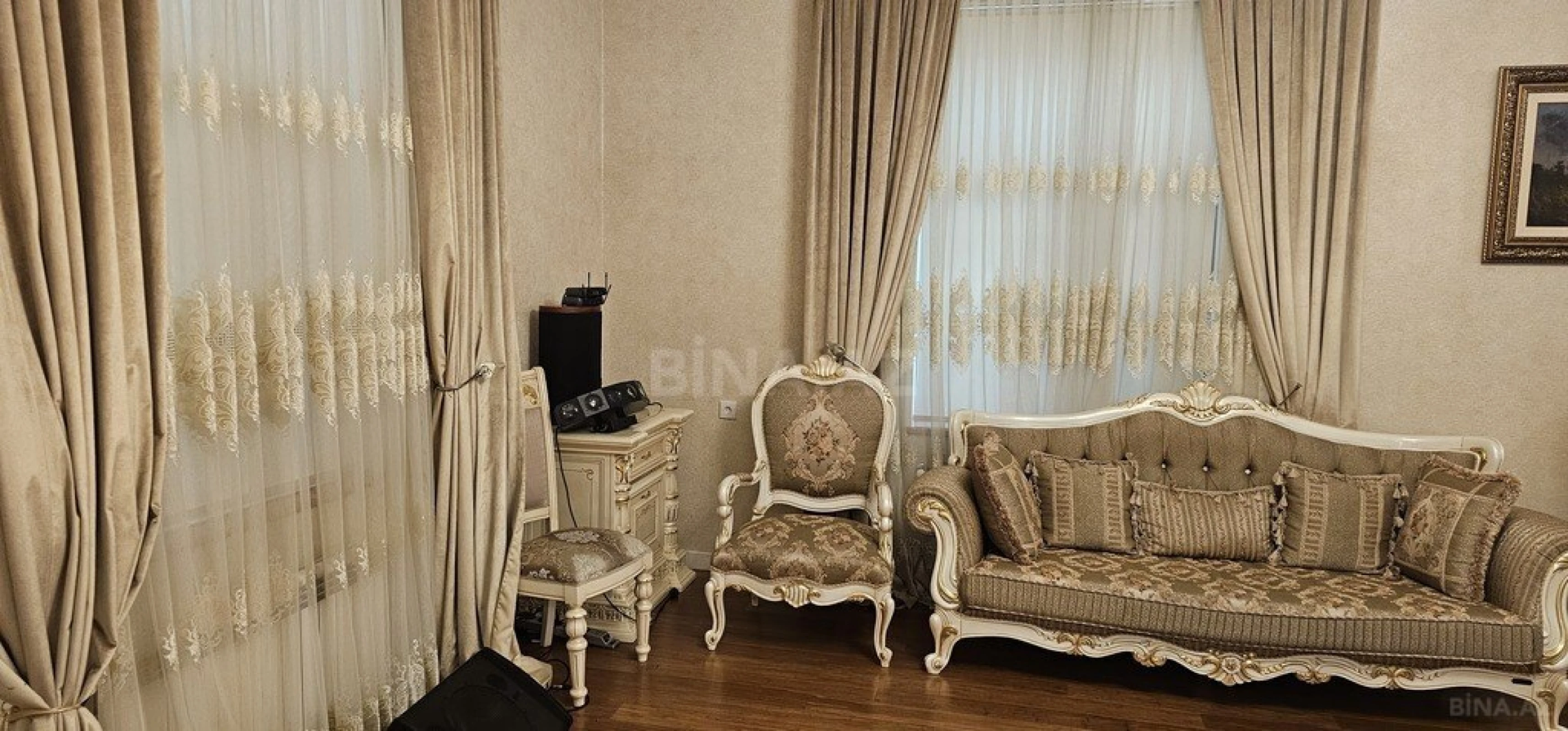 Satılır 6 otaqlı həyət evi 400 m²