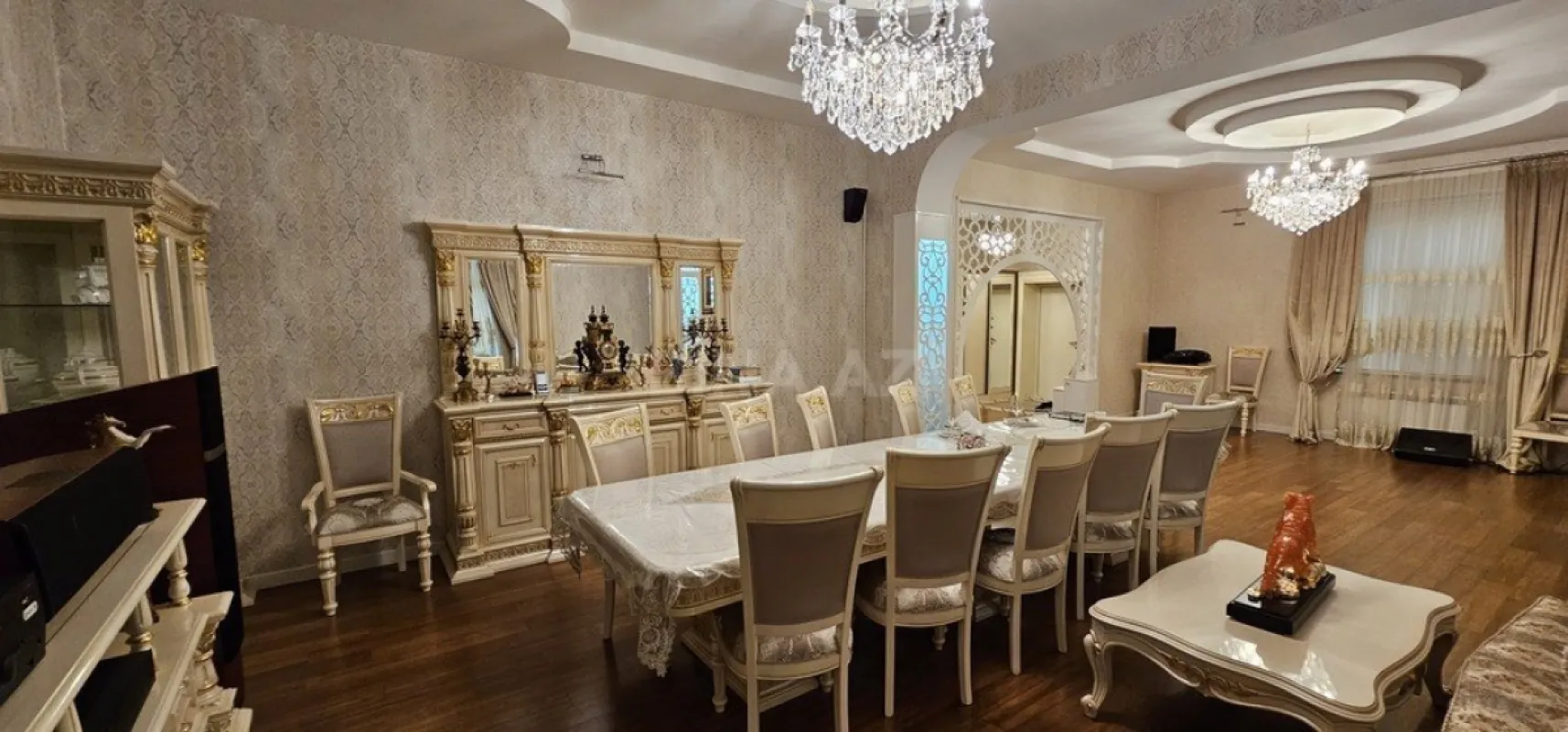 Satılır 6 otaqlı həyət evi 400 m²