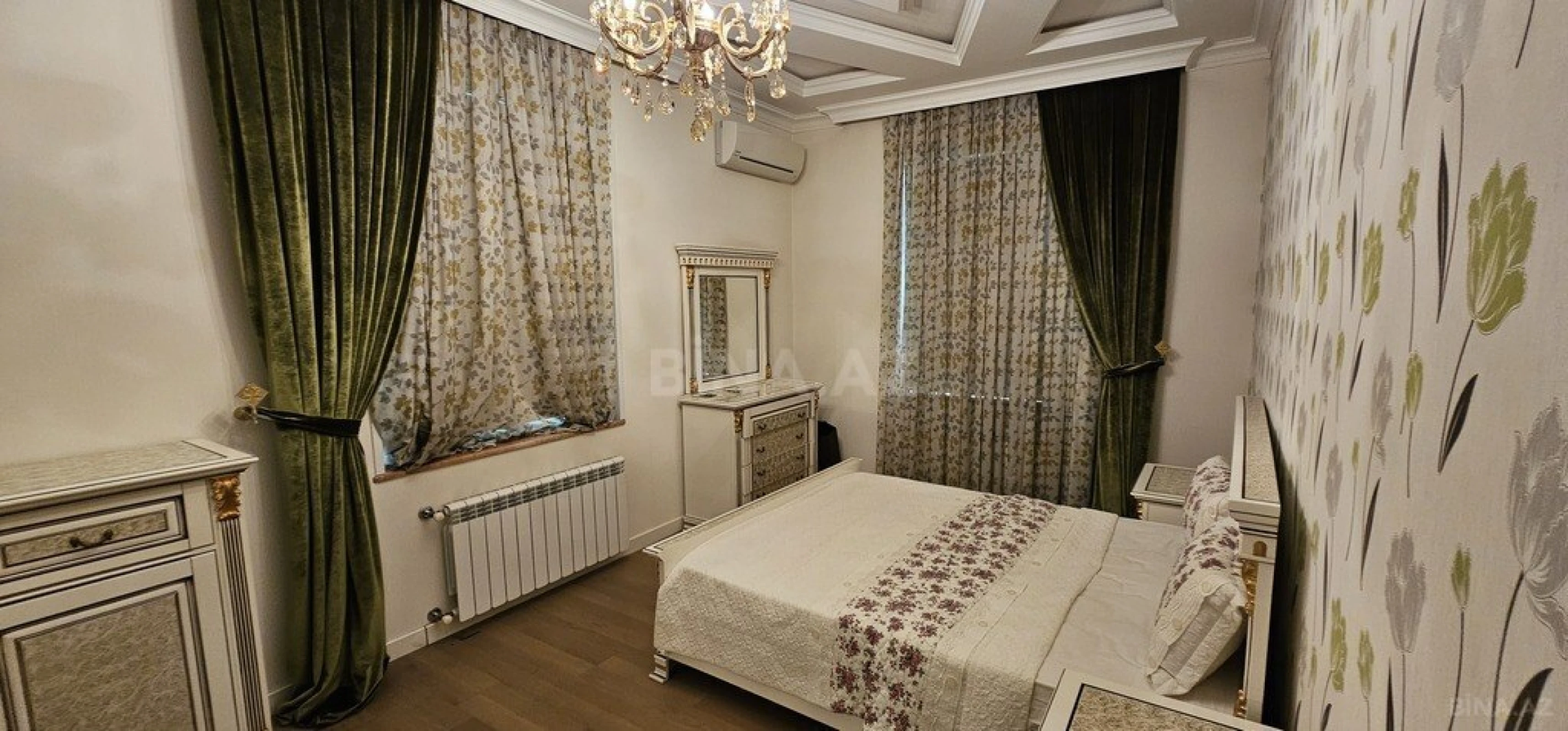 Satılır 6 otaqlı həyət evi 400 m²