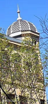 Satılır 4 otaqlı mənzil 380 m²