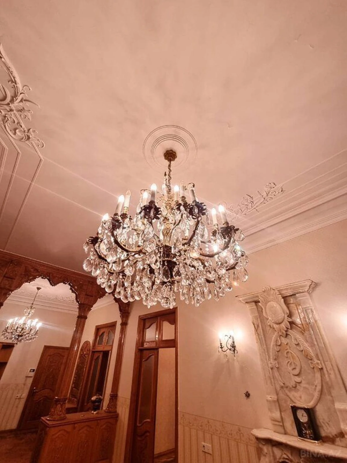 Satılır 4 otaqlı mənzil 380 m²