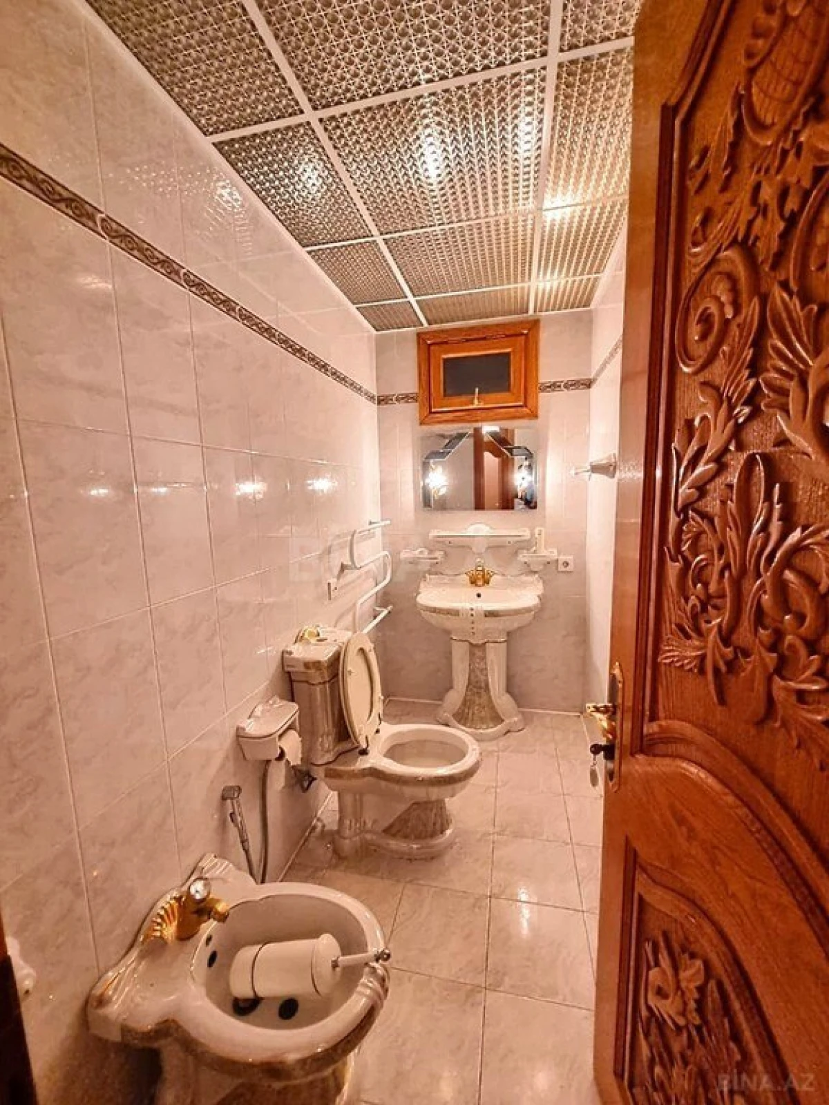 Satılır 4 otaqlı mənzil 380 m²