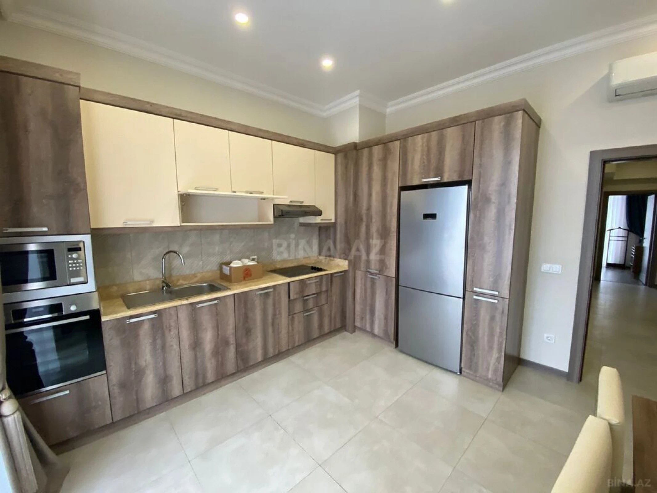 Kirayə verilir 3 otaqlı mənzil 140 m²