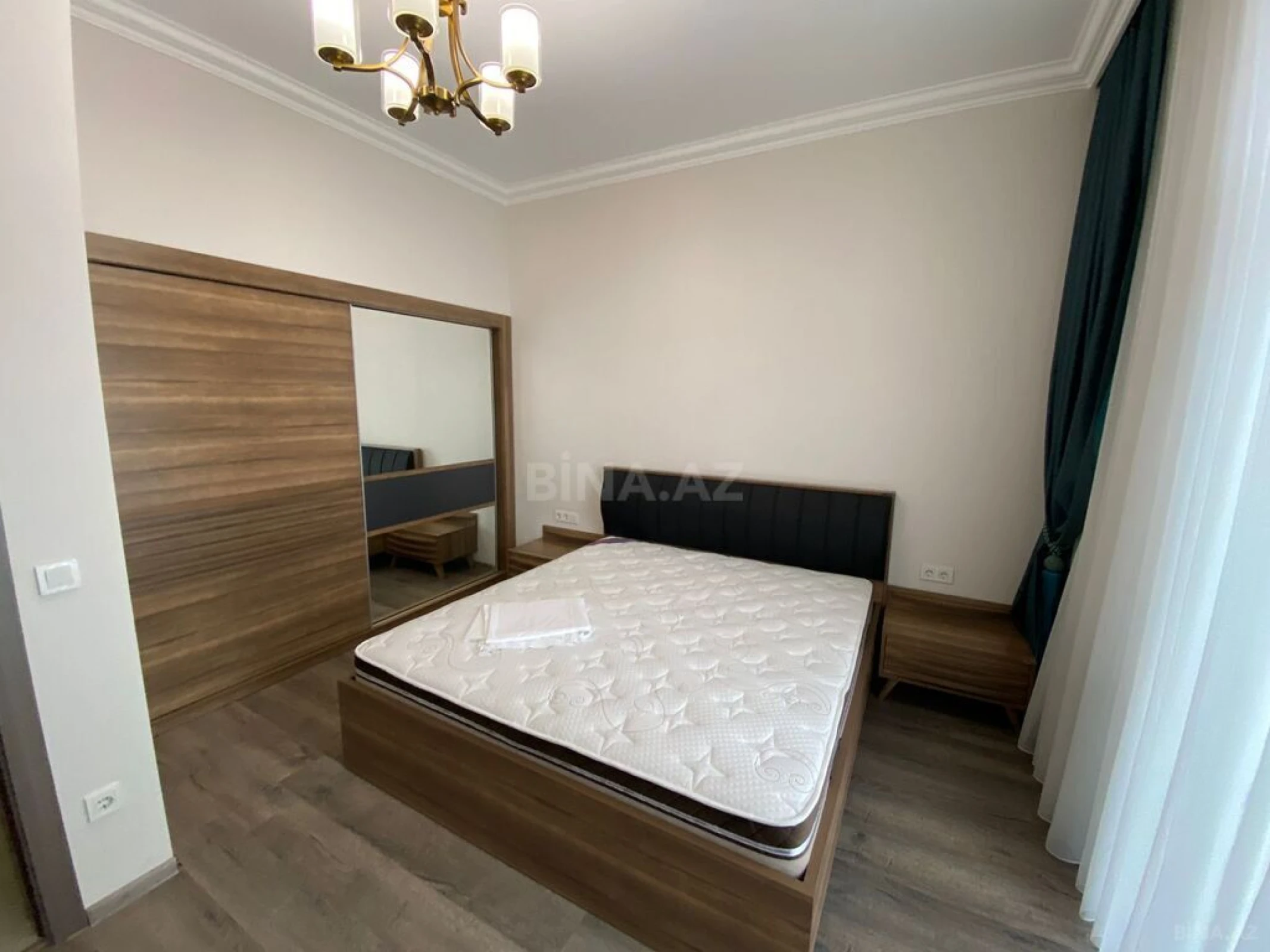 Kirayə verilir 3 otaqlı mənzil 140 m²