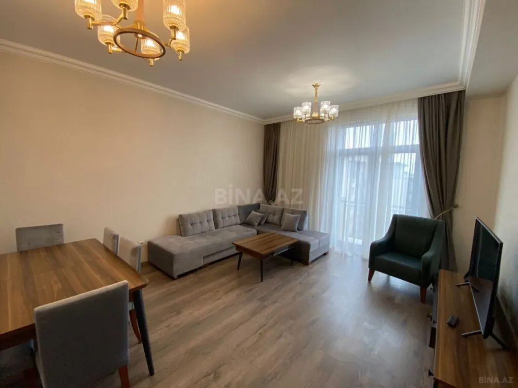 Kirayə verilir 3 otaqlı mənzil 140 m²