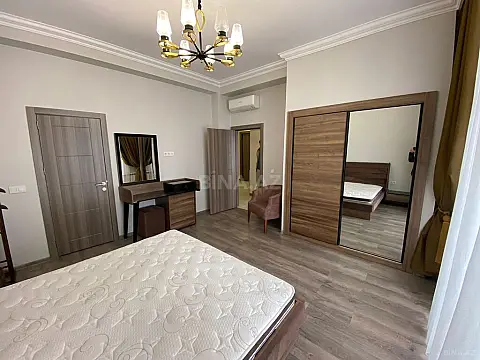 Kirayə verilir 3 otaqlı mənzil 140 m²