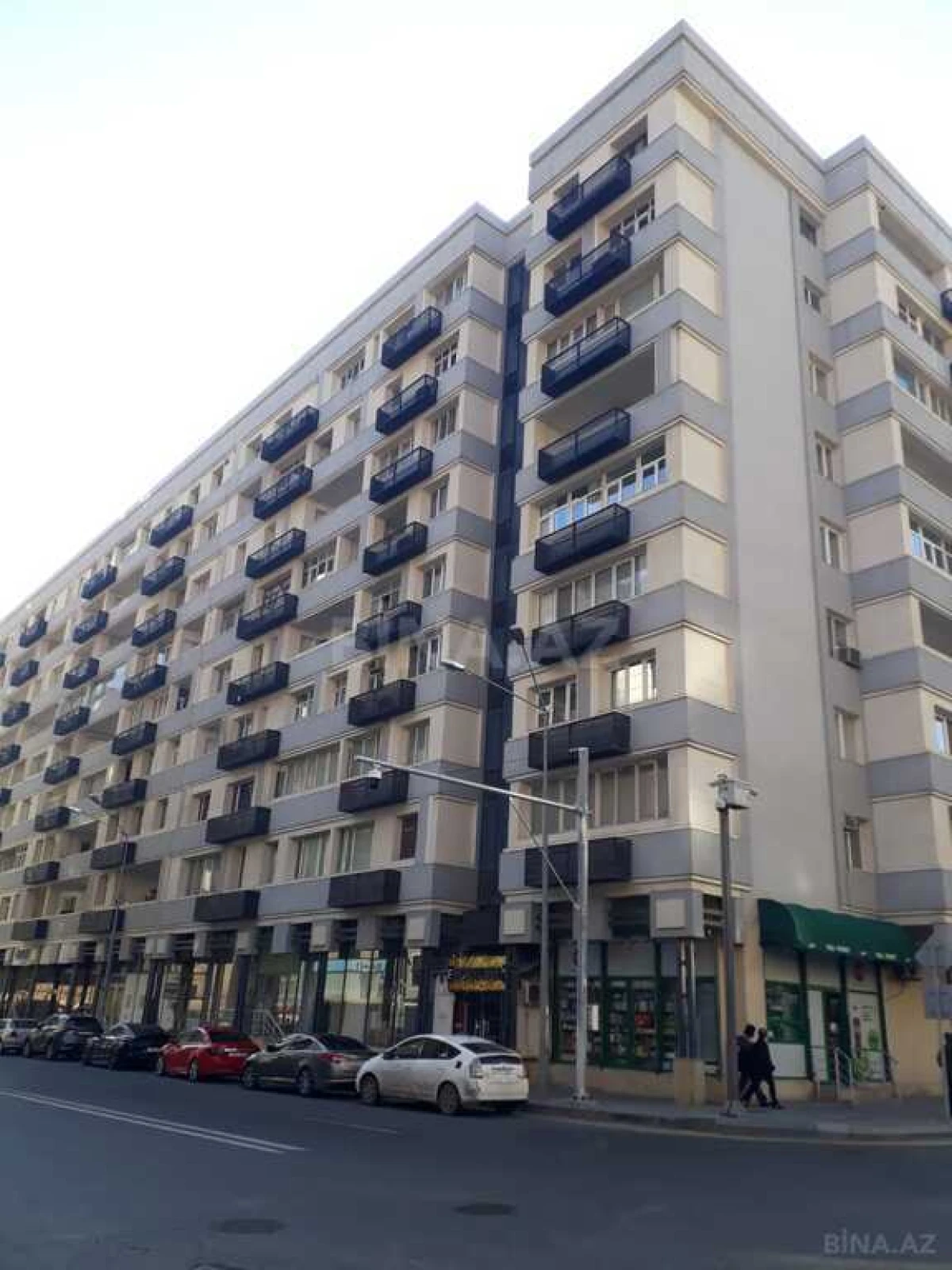 Satılır 4 otaqlı mənzil 115 m²