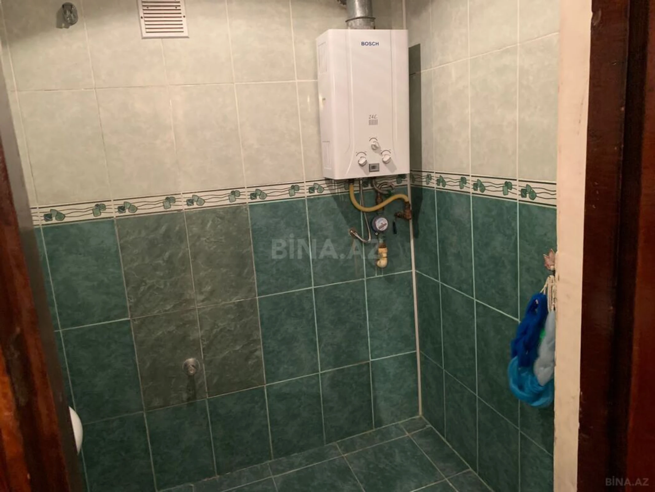 Satılır 4 otaqlı mənzil 115 m²