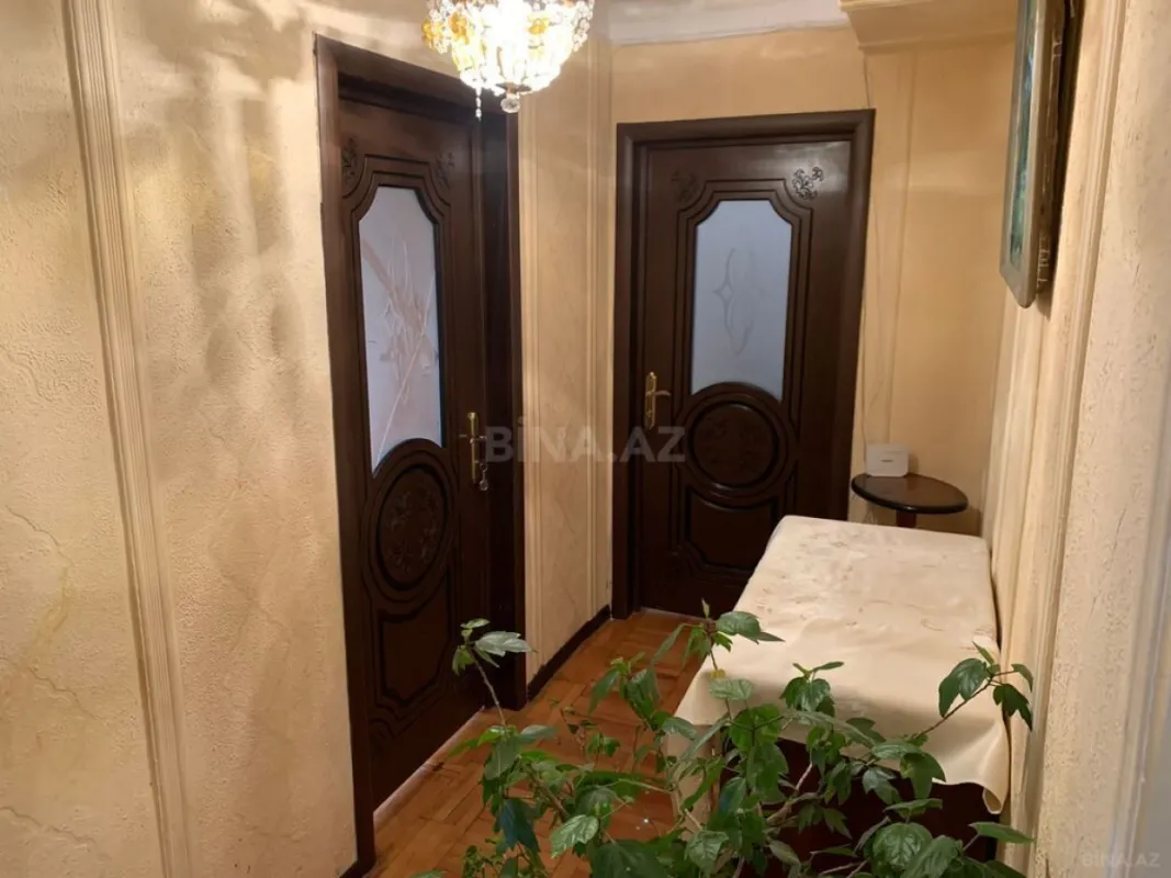 Satılır 4 otaqlı mənzil 115 m²