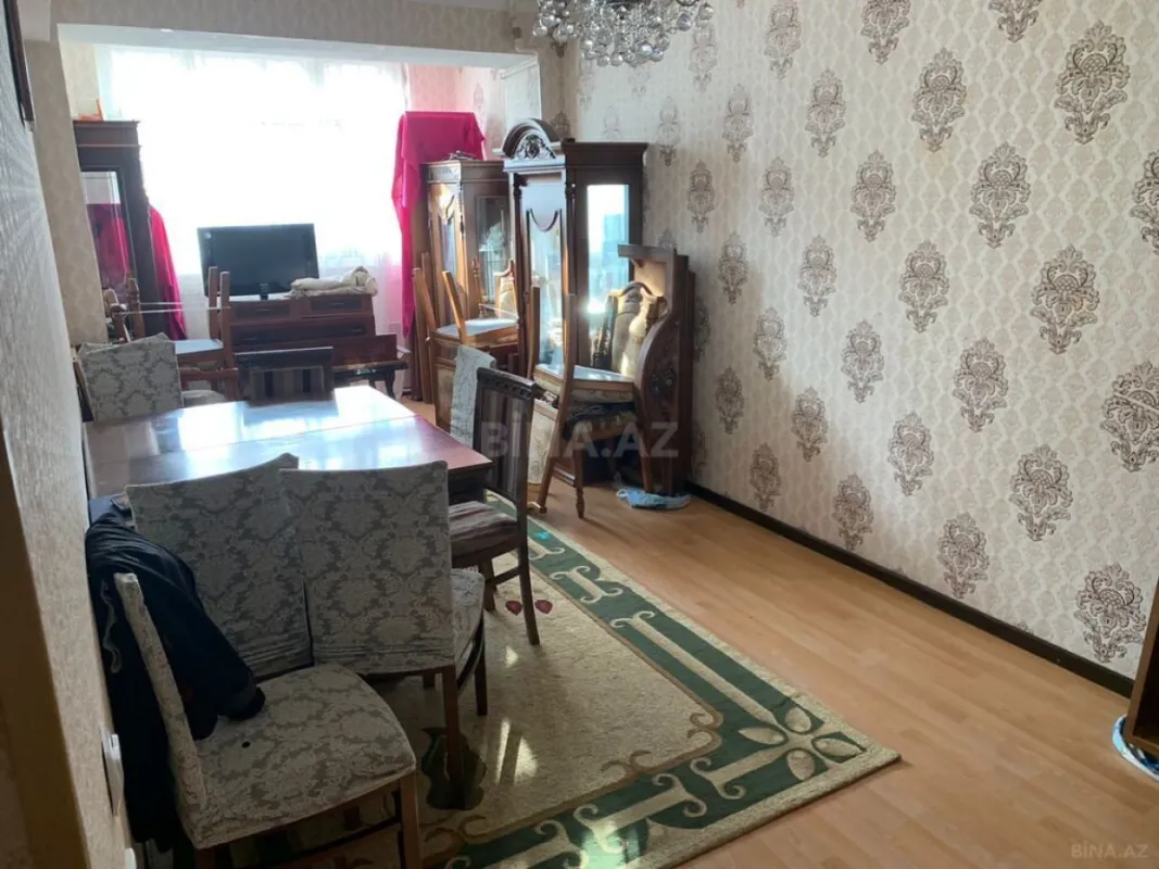 Satılır 4 otaqlı mənzil 115 m²