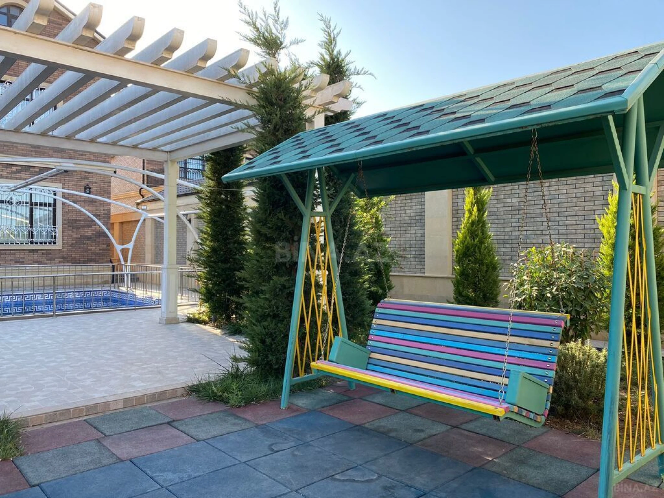 Kirayə verilir 5 otaqlı həyət evi 340 m²