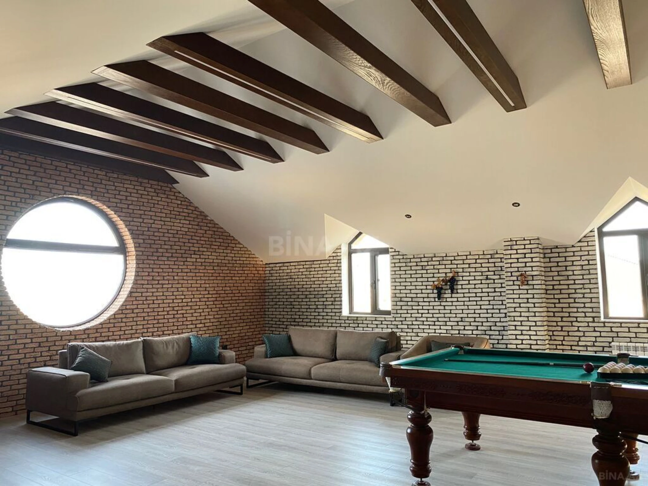 Kirayə verilir 5 otaqlı həyət evi 340 m²