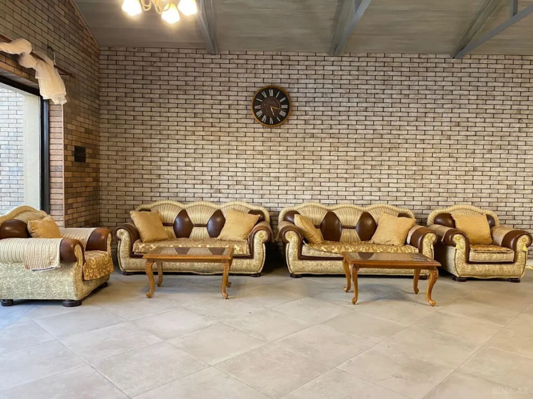 Kirayə verilir 5 otaqlı həyət evi 340 m²