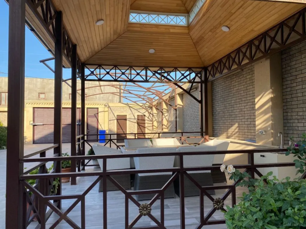 Kirayə verilir 5 otaqlı həyət evi 340 m²