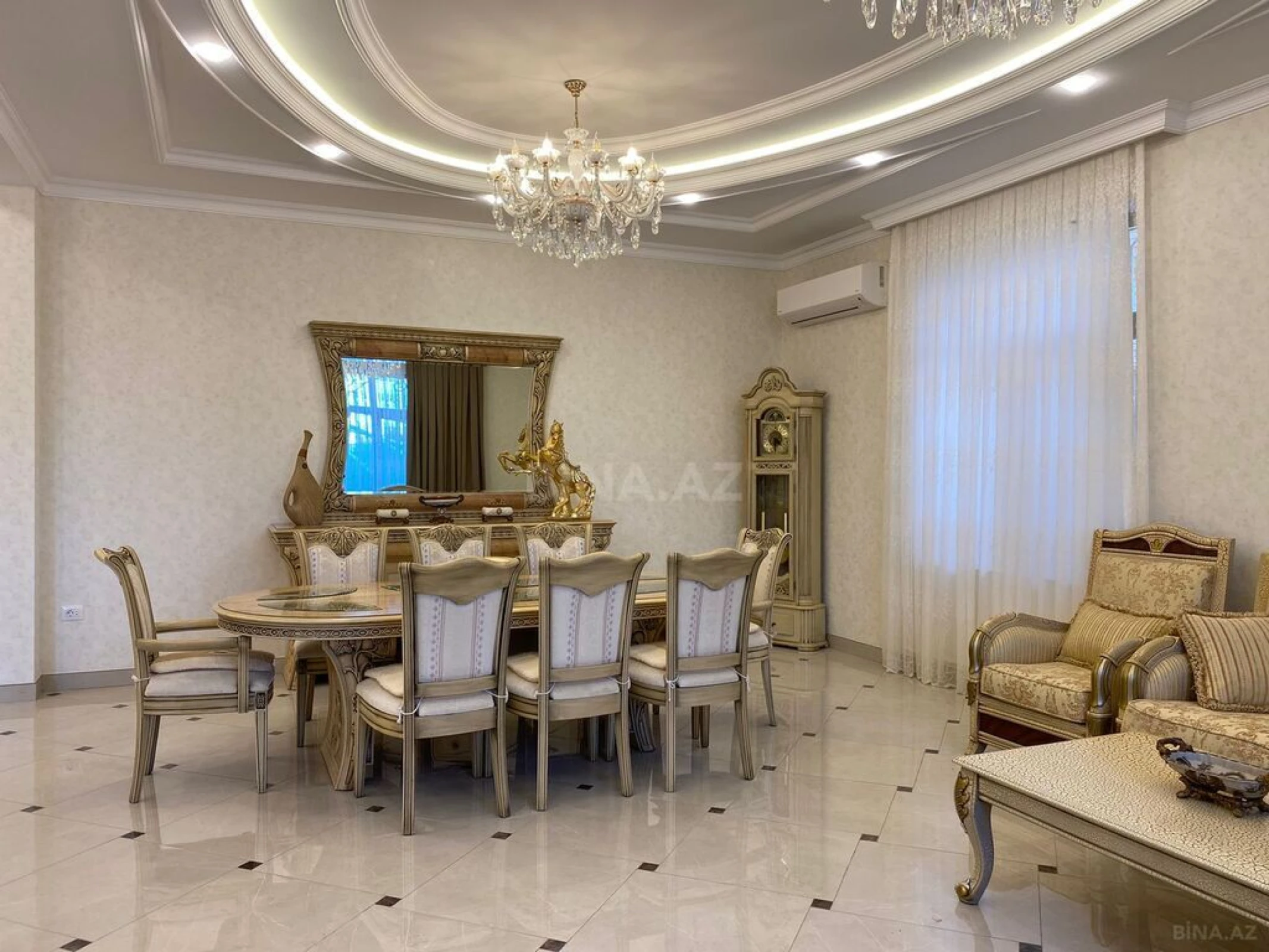 Kirayə verilir 5 otaqlı həyət evi 340 m²
