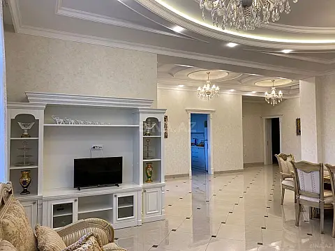 Kirayə verilir 5 otaqlı həyət evi 340 m²