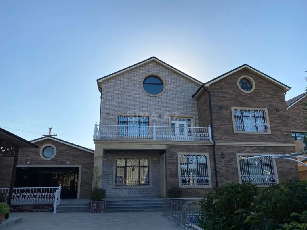 Kirayə verilir 5 otaqlı həyət evi 340 m²
