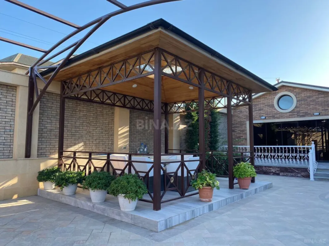 Kirayə verilir 5 otaqlı həyət evi 340 m²