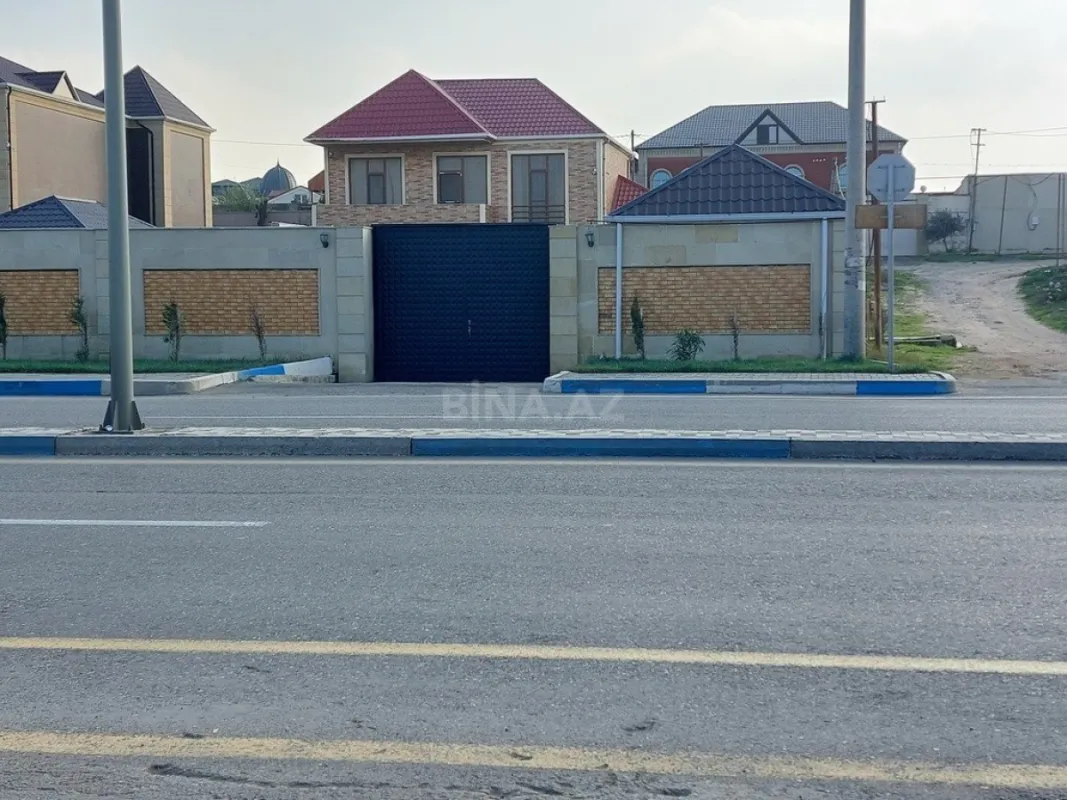 Kirayə verilir 4 otaqlı həyət evi 250 m²