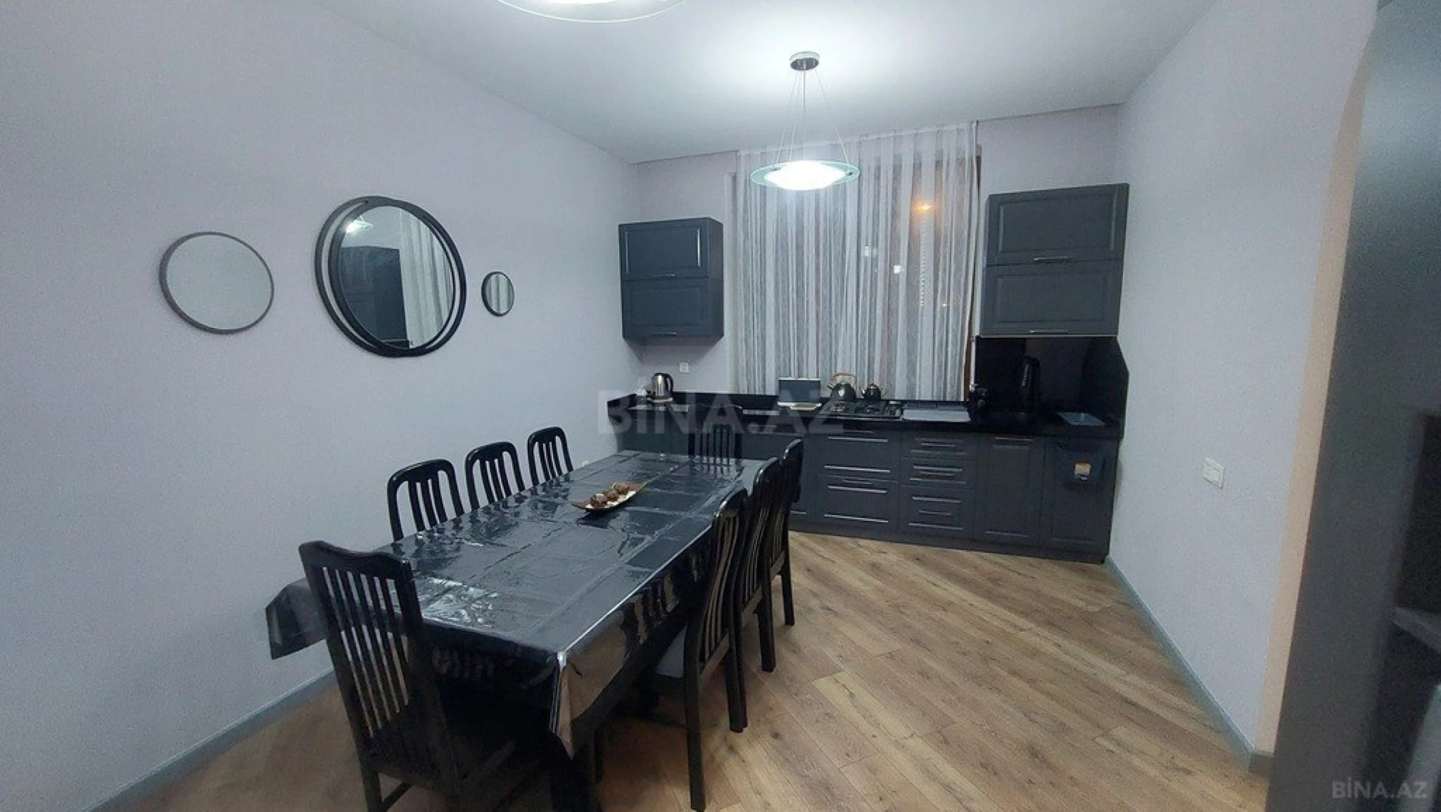 Kirayə verilir 4 otaqlı həyət evi 250 m²