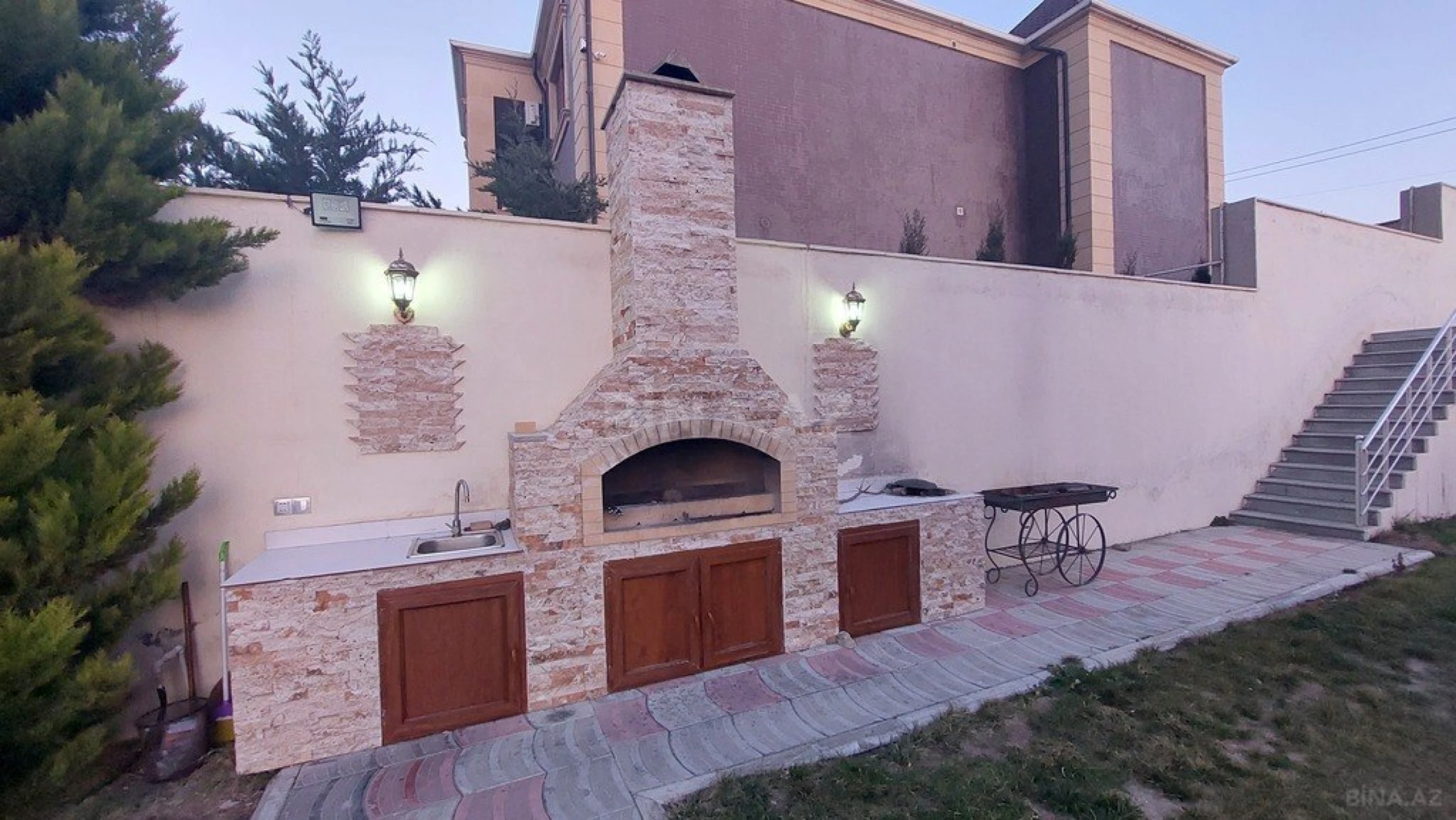 Kirayə verilir 4 otaqlı həyət evi 250 m²