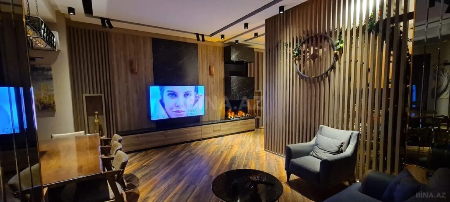 Satılır 5 otaqlı mənzil 246 m²