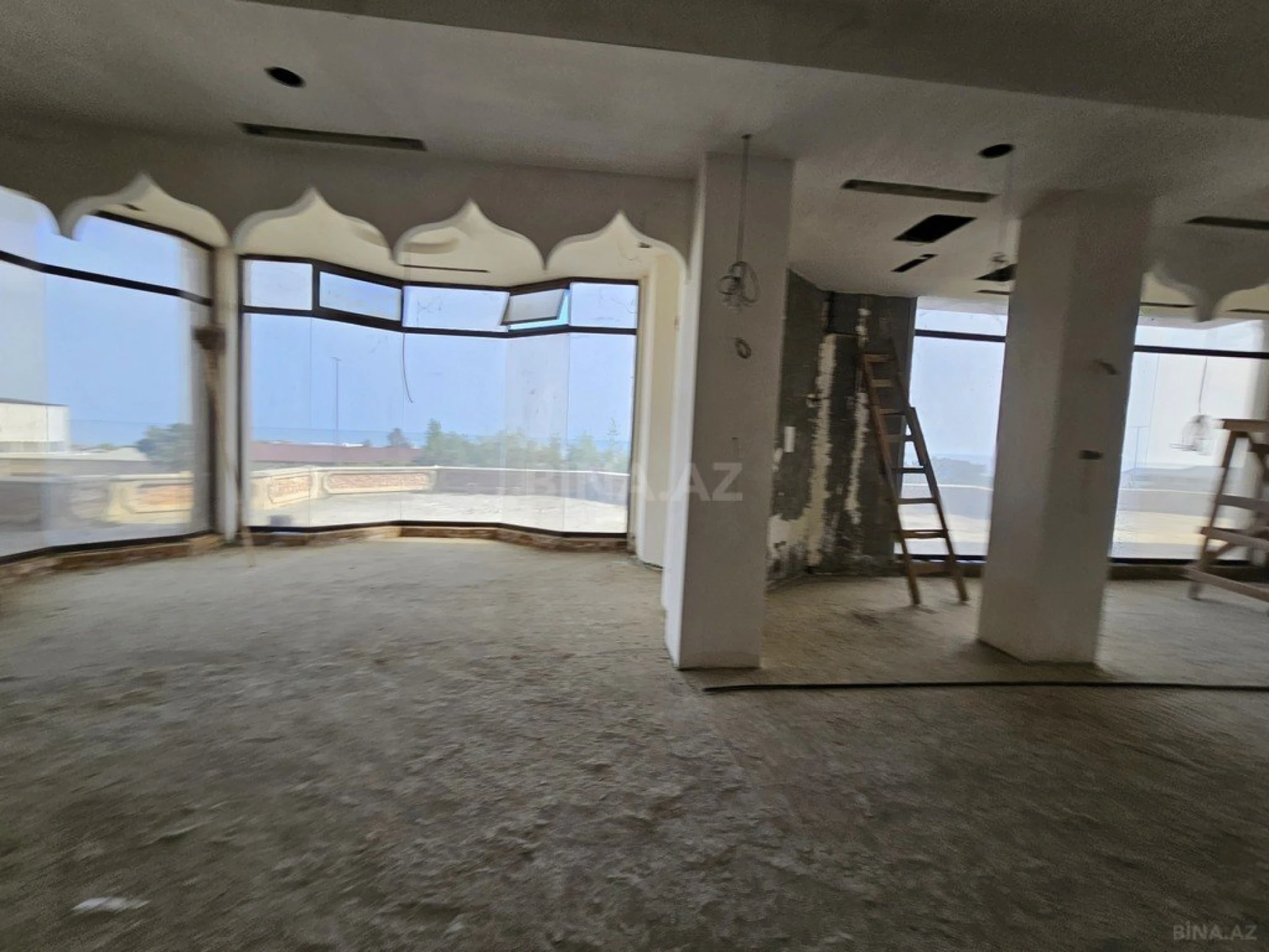 Satılır obyekt 1500 m²