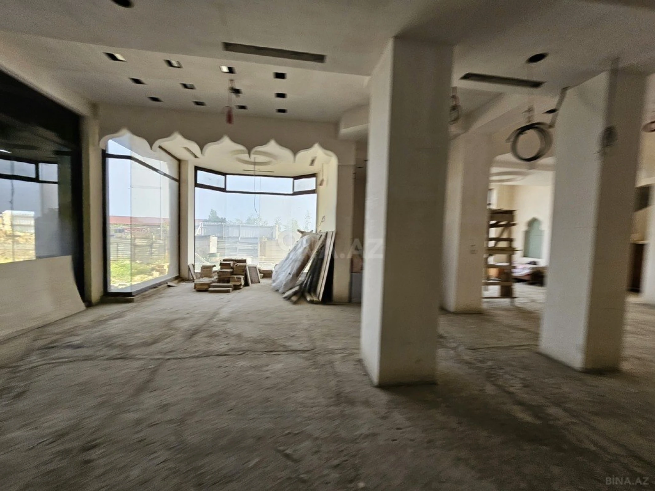 Satılır obyekt 1500 m²