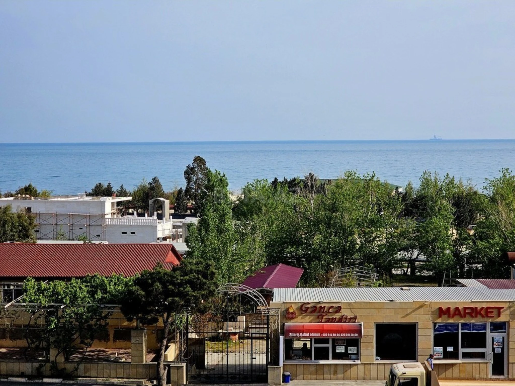 Satılır obyekt 1500 m²