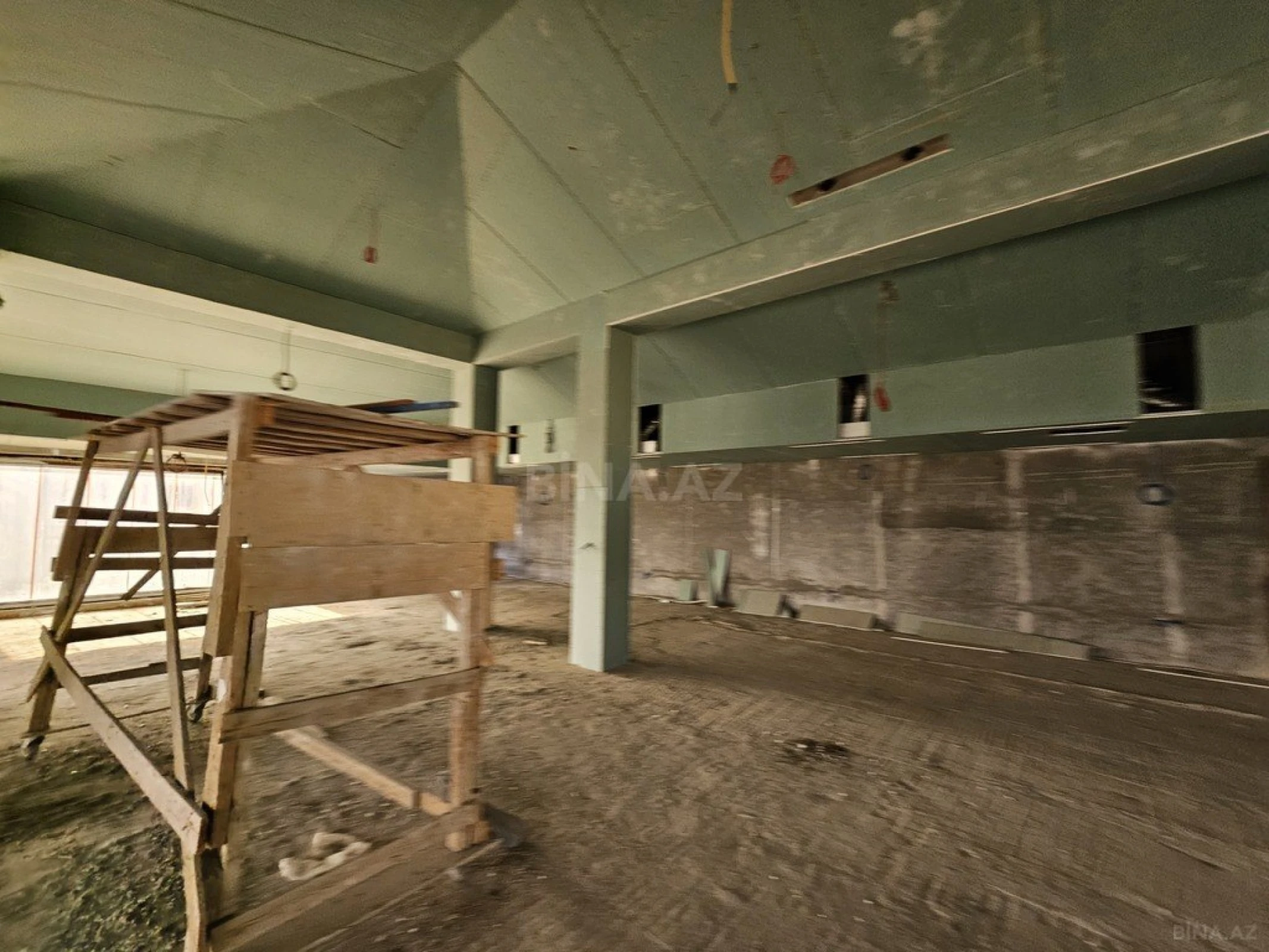 Satılır obyekt 1500 m²