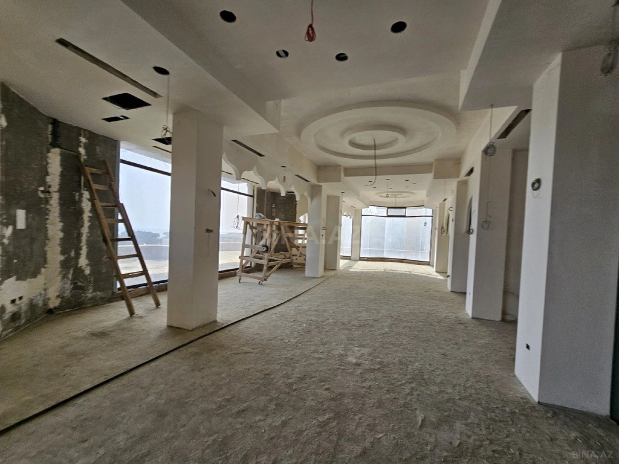 Satılır obyekt 1500 m²
