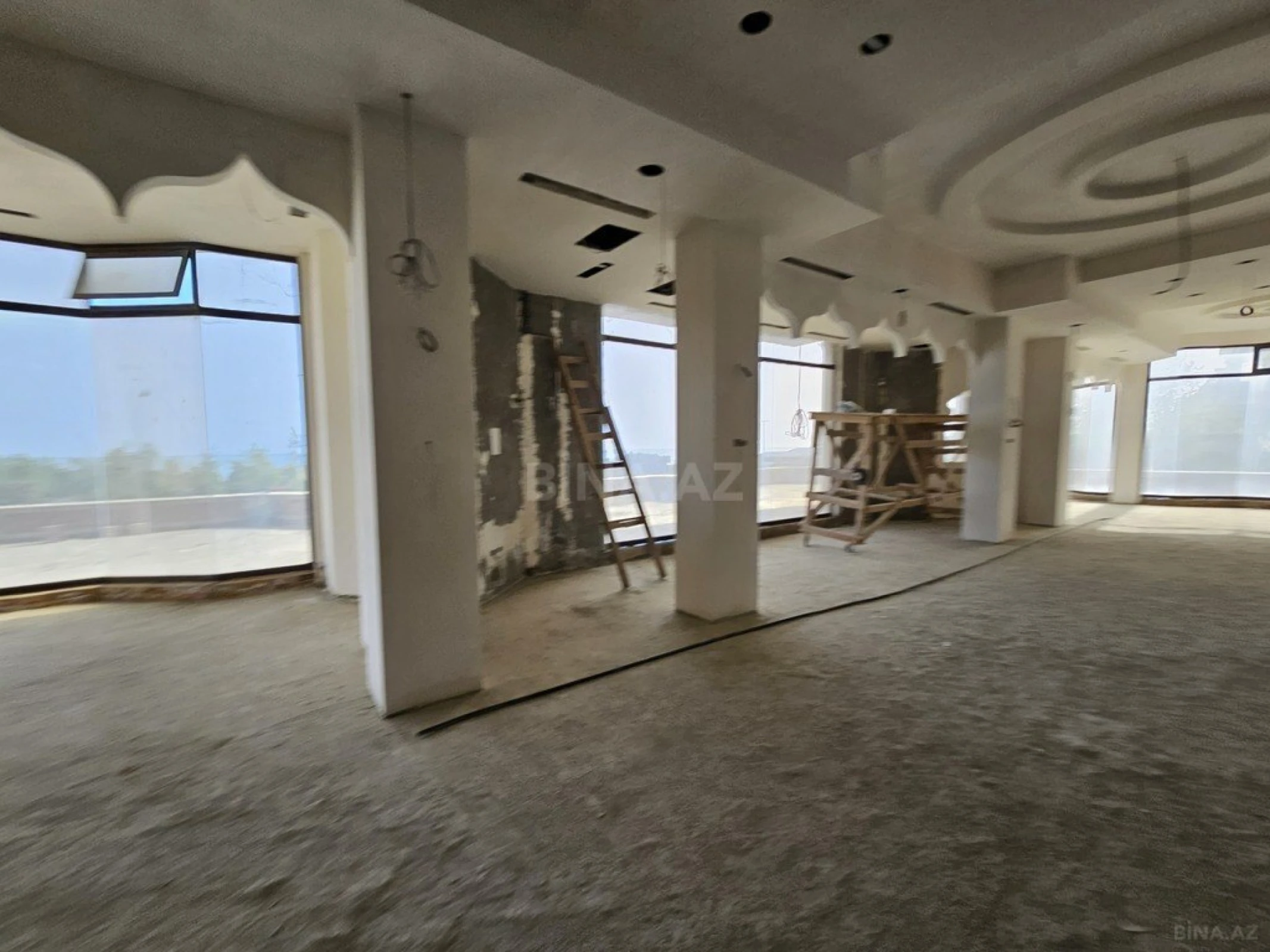 Satılır obyekt 1500 m²