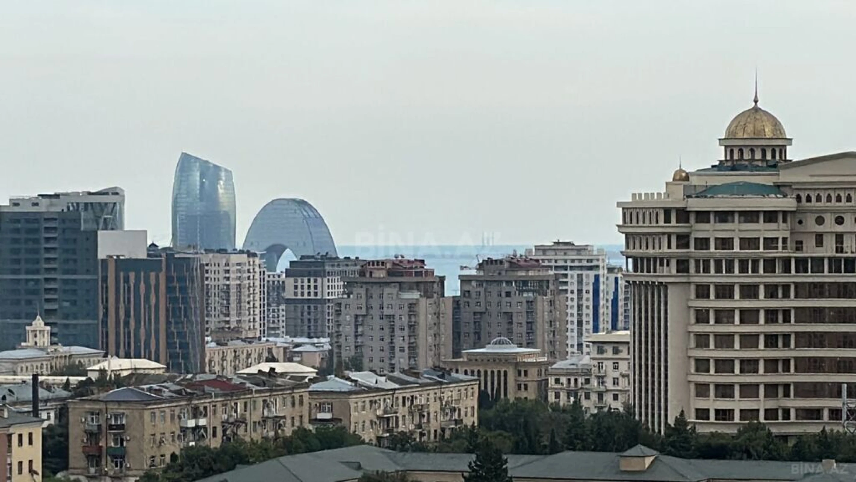 Satılır 4 otaqlı mənzil 231.41 m²