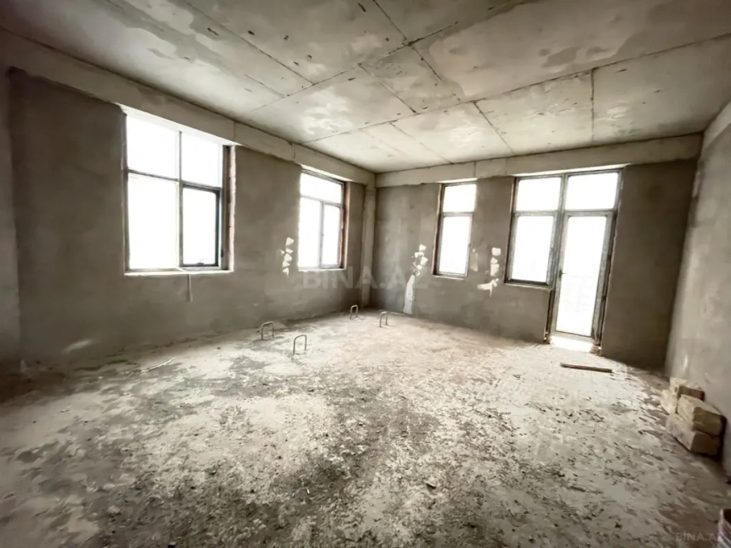 Satılır 4 otaqlı mənzil 231.41 m²