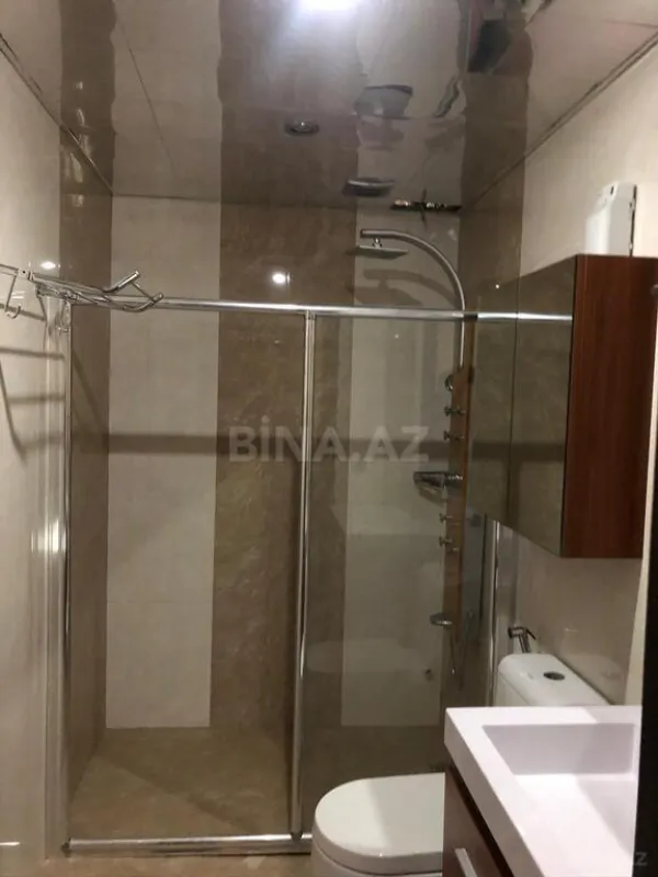 Kirayə verilir 6 otaqlı həyət evi 300 m²