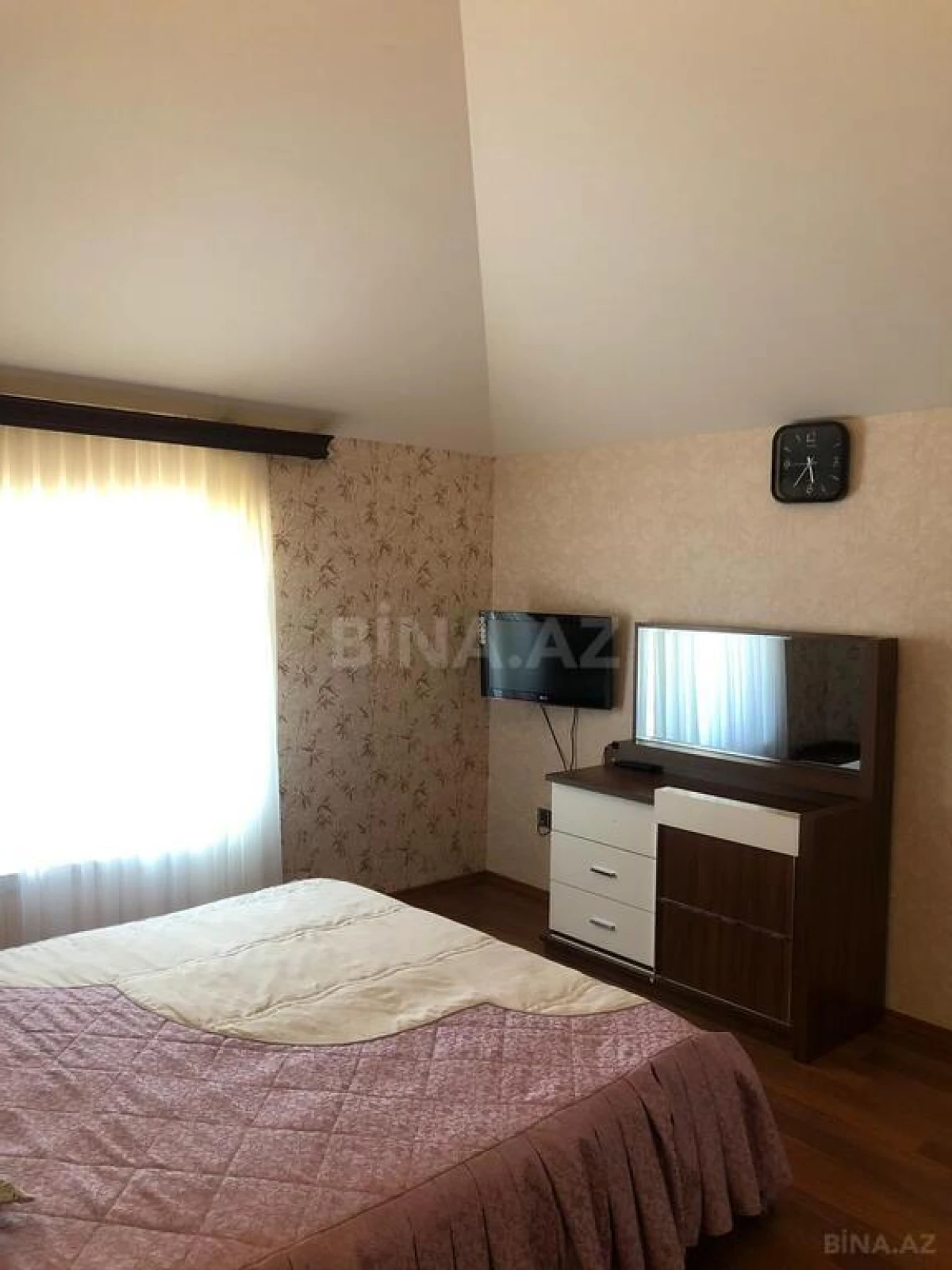 Kirayə verilir 6 otaqlı həyət evi 300 m²