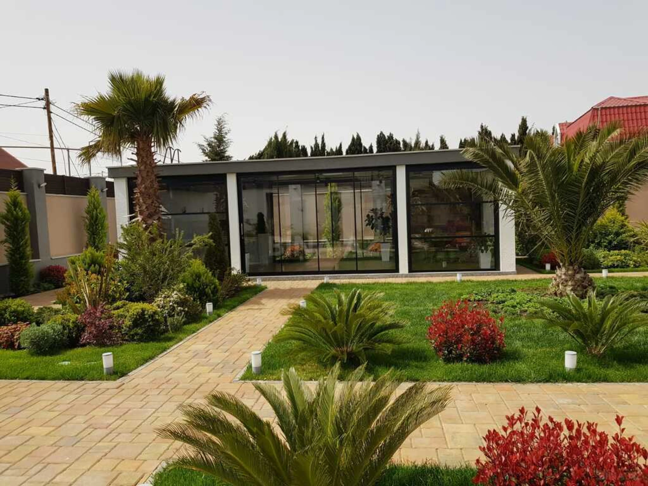 Kirayə verilir 6 otaqlı həyət evi 540 m²
