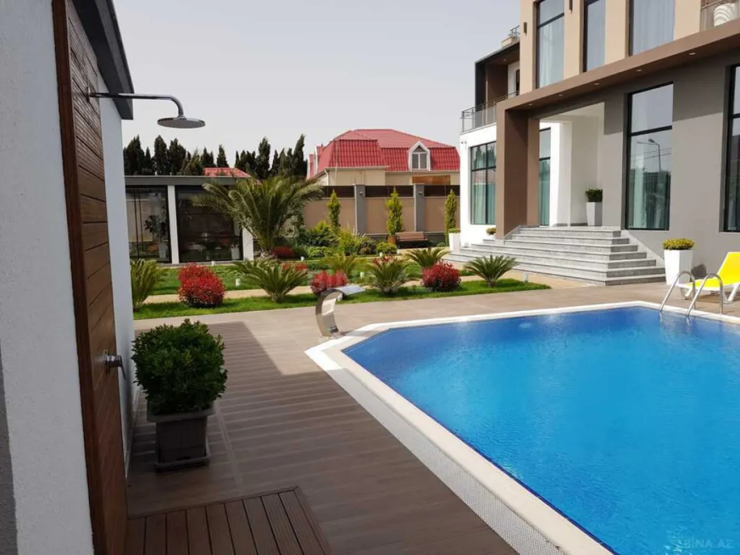 Kirayə verilir 6 otaqlı həyət evi 540 m²