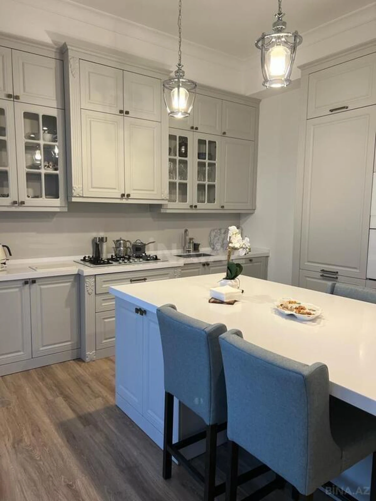 Kirayə verilir 6 otaqlı həyət evi 540 m²