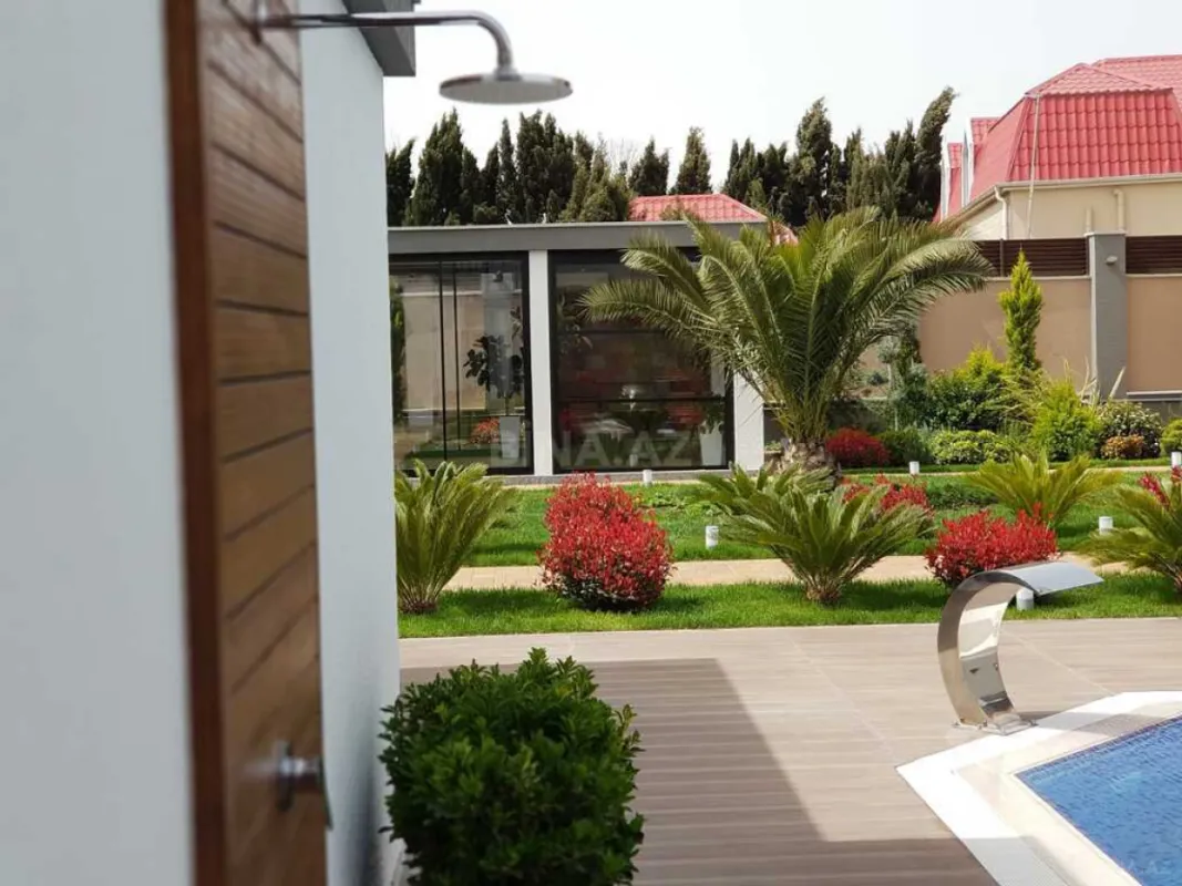 Kirayə verilir 6 otaqlı həyət evi 540 m²
