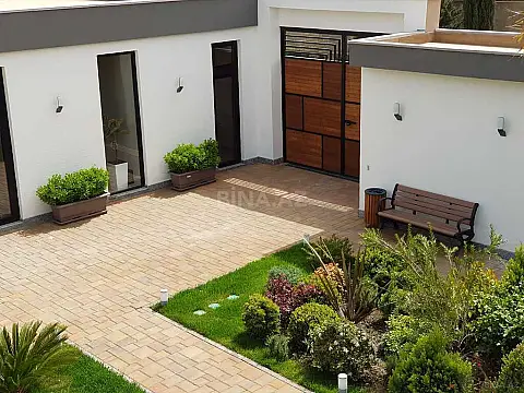 Kirayə verilir 6 otaqlı həyət evi 540 m²