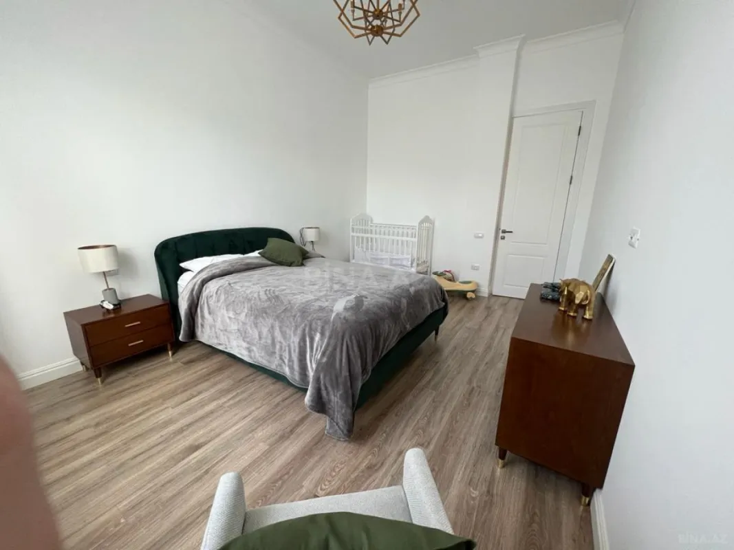 Kirayə verilir 6 otaqlı həyət evi 540 m²