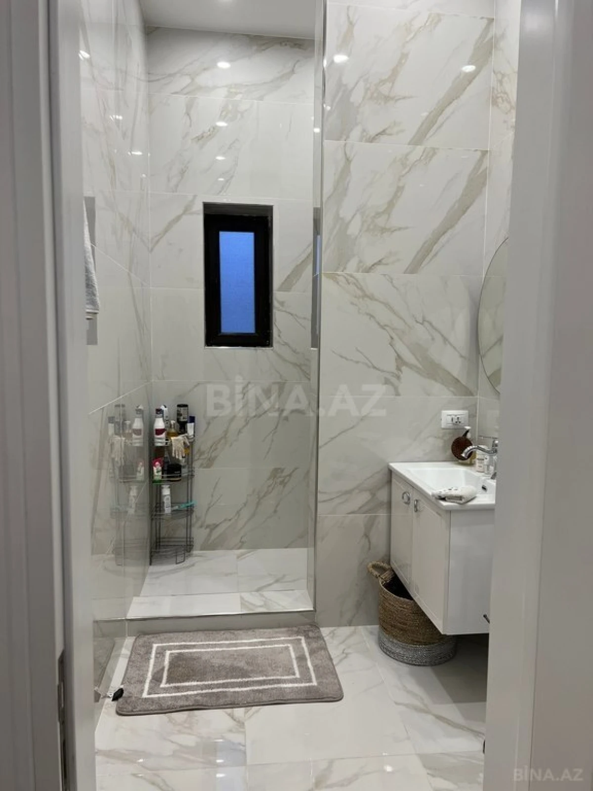 Kirayə verilir 6 otaqlı həyət evi 540 m²