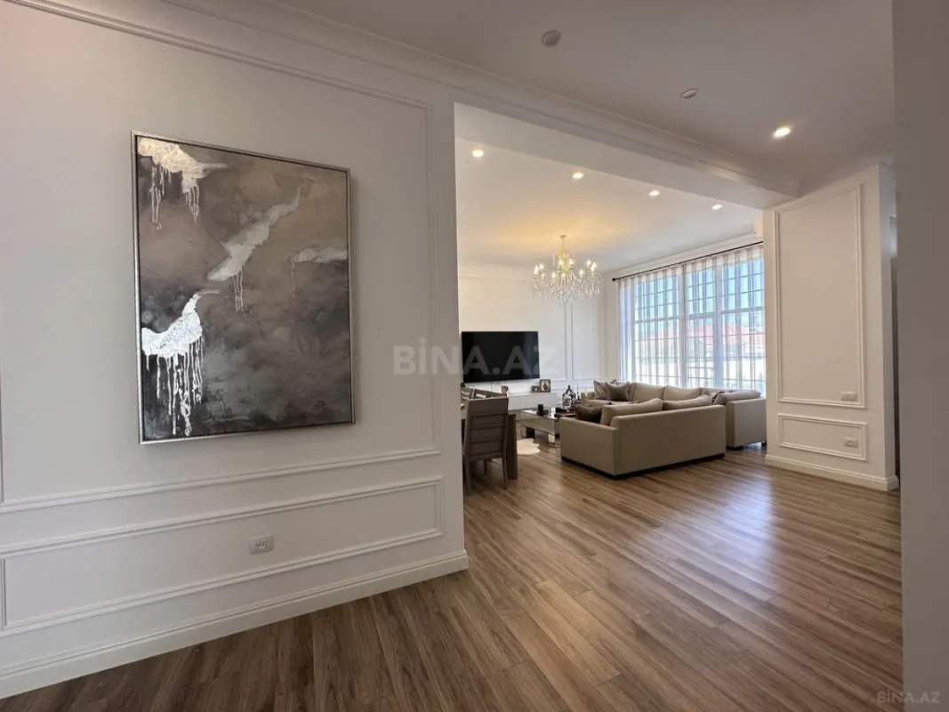 Kirayə verilir 6 otaqlı həyət evi 540 m²